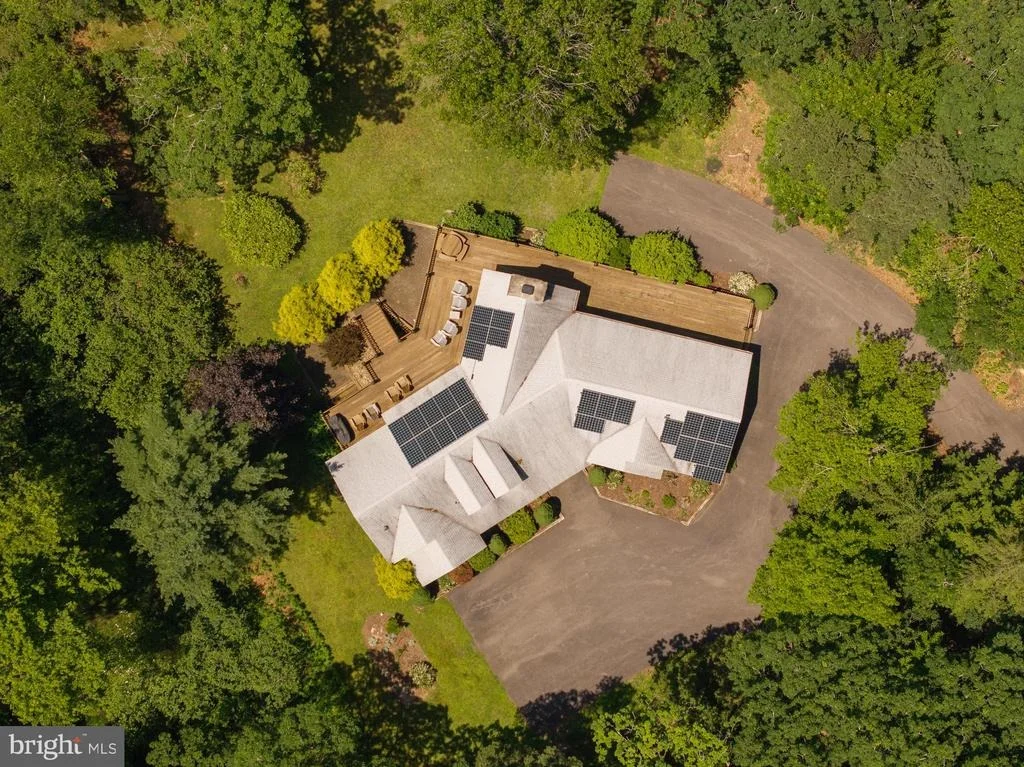 Photo of 2895 TURKEY NECK ROAD