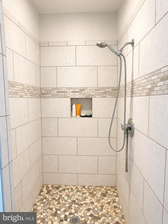 Photo of 1225 MIDDLE RIVER ROAD