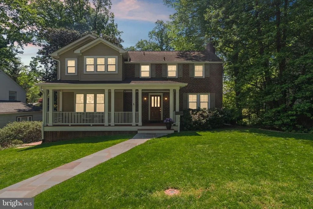 Photo of 213 CRESTMOOR CIRCLE