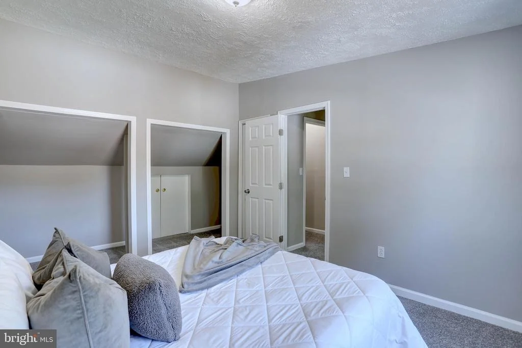 Photo of 416 MEADOW ROAD