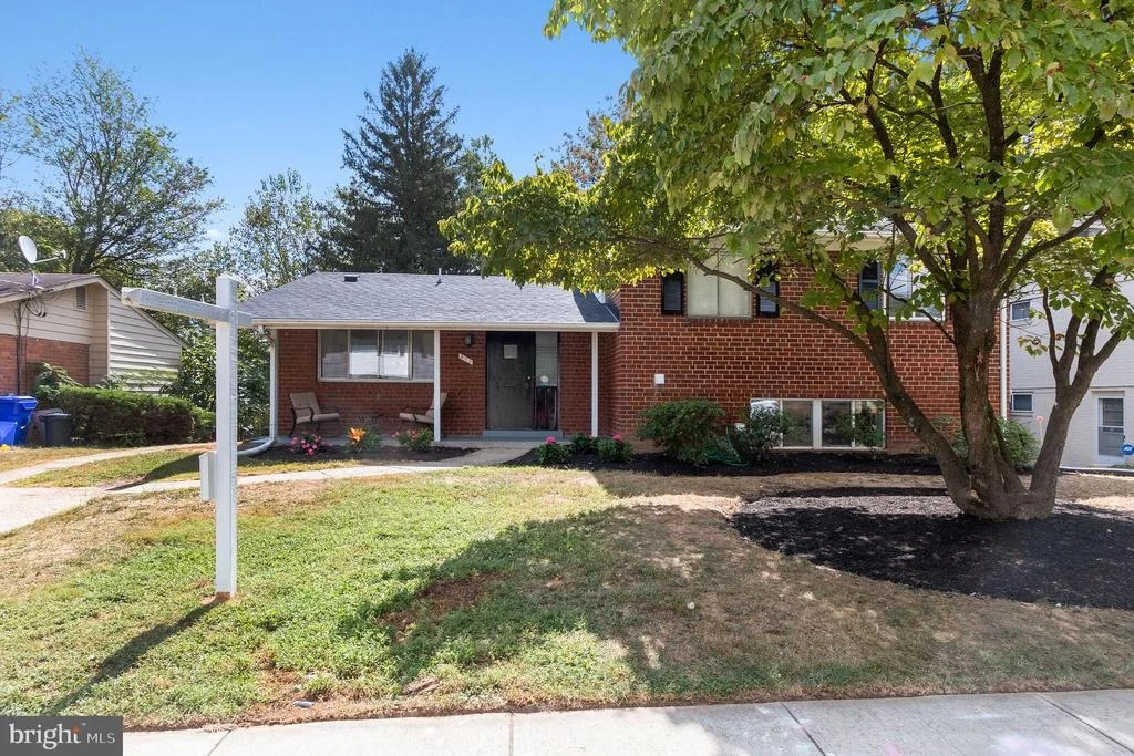 Photo of 413 TORRINGTON PLACE