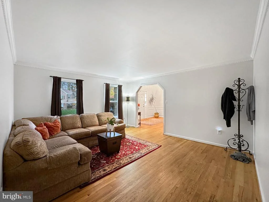 Photo of 325 SOAPSTONE LANE