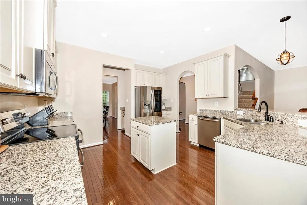 Photo of 4700 PULLER DRIVE