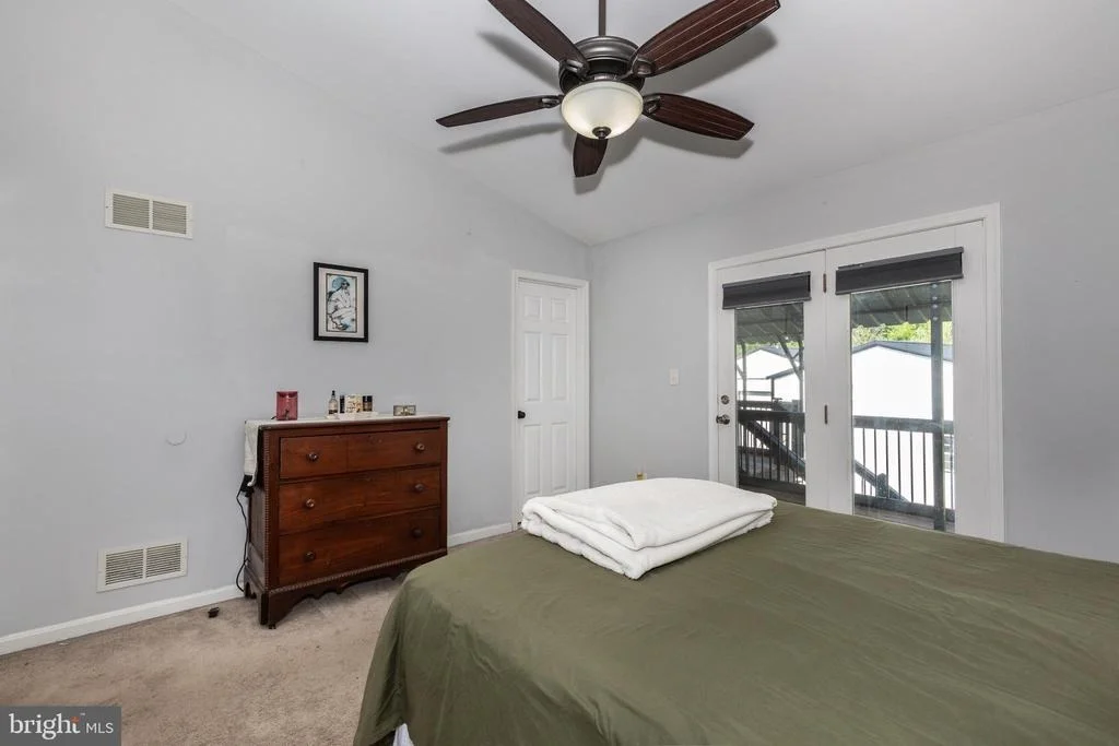 Photo of 596 FOOTPATH COURT