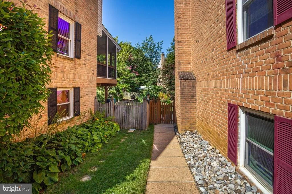 Photo of 213 GEORGETOWN