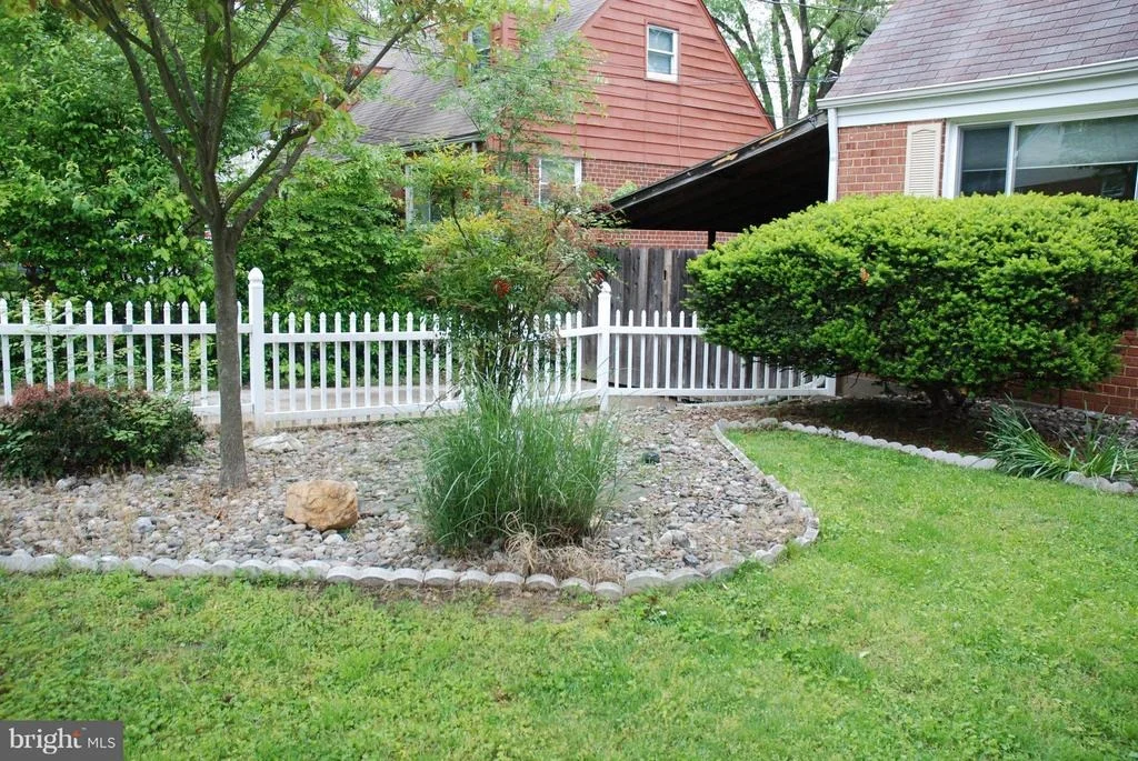 Photo of 12603 BLUHILL ROAD