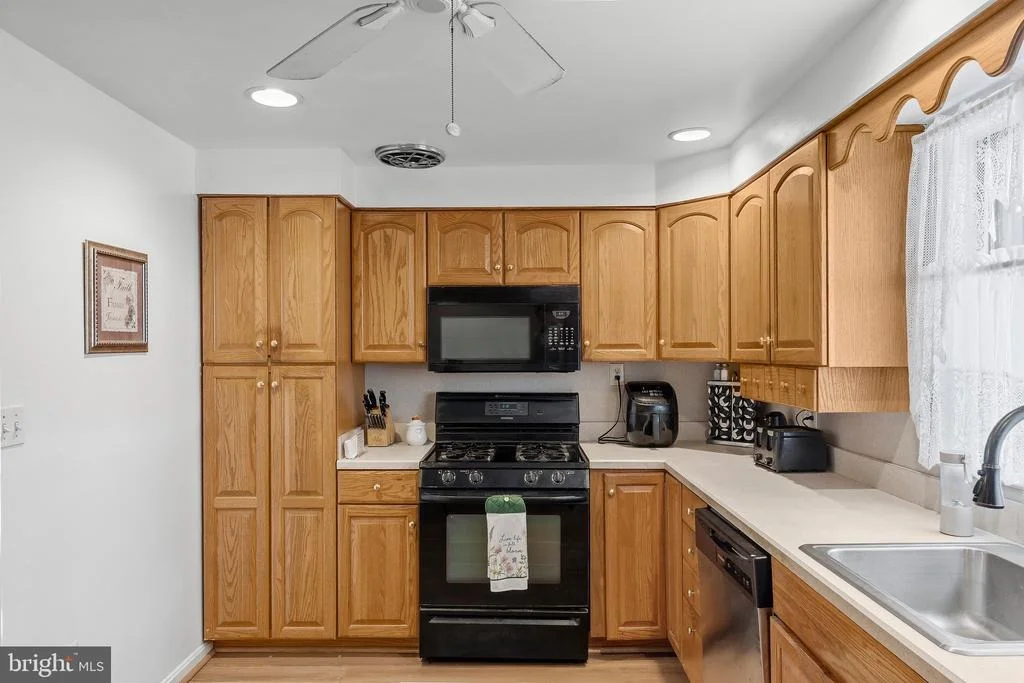Photo of 5608 HUNTSMOOR ROAD