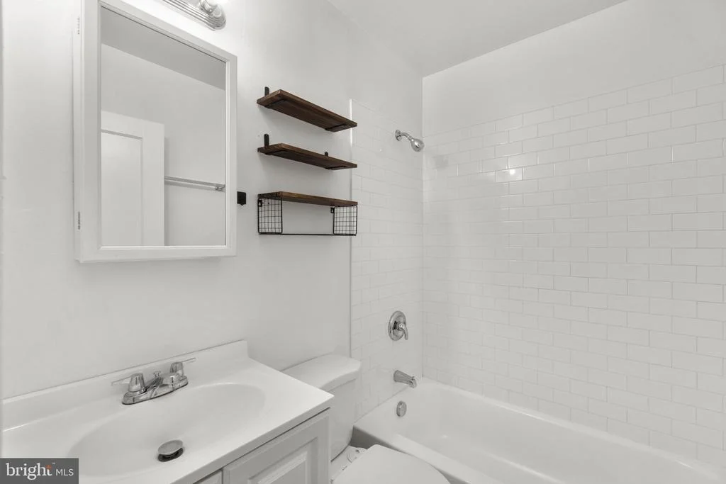 Photo of 3658 CLIFMAR ROAD