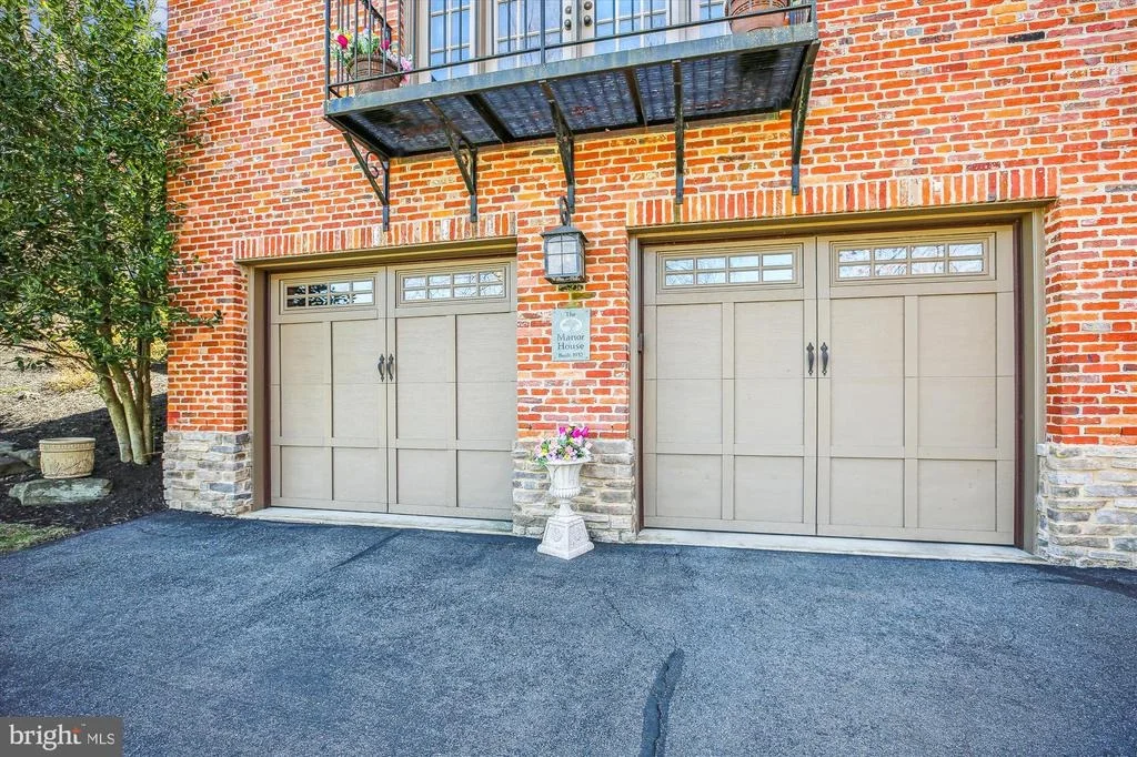 Photo of 4116 BEVERLY ROAD