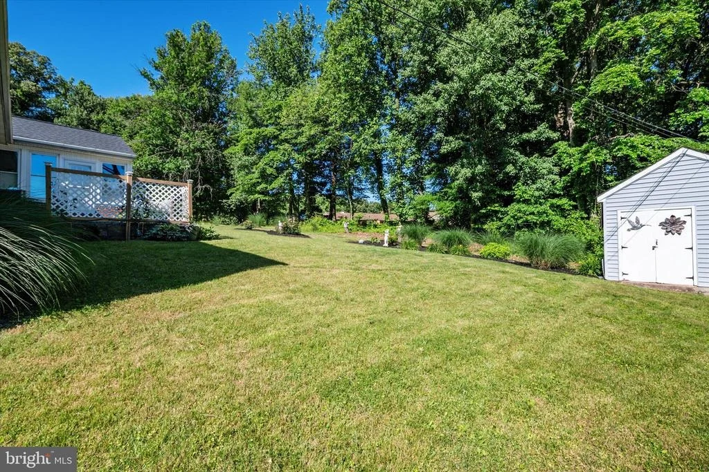 Photo of 596 FOREST VIEW ROAD