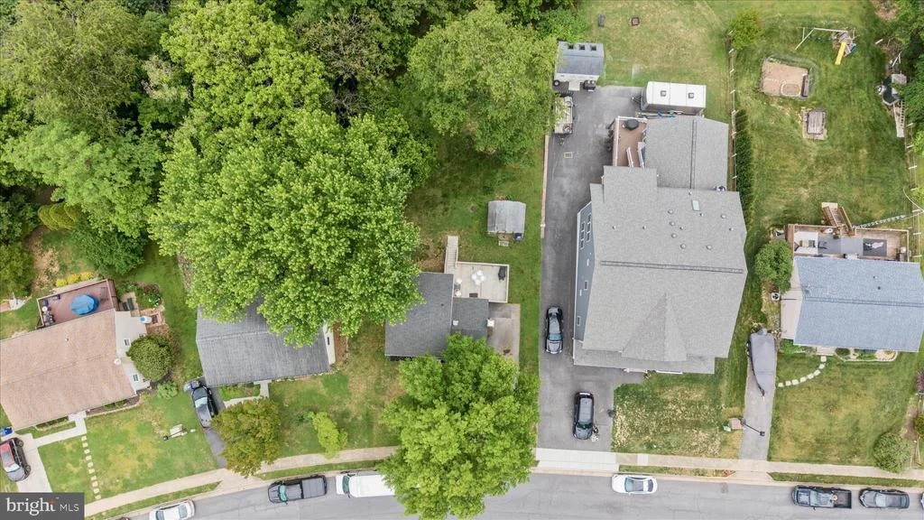 Photo of 212 WINTERGREEN LANE