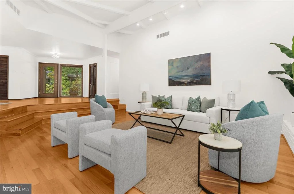 Photo of 698 DISCOVERY ROAD