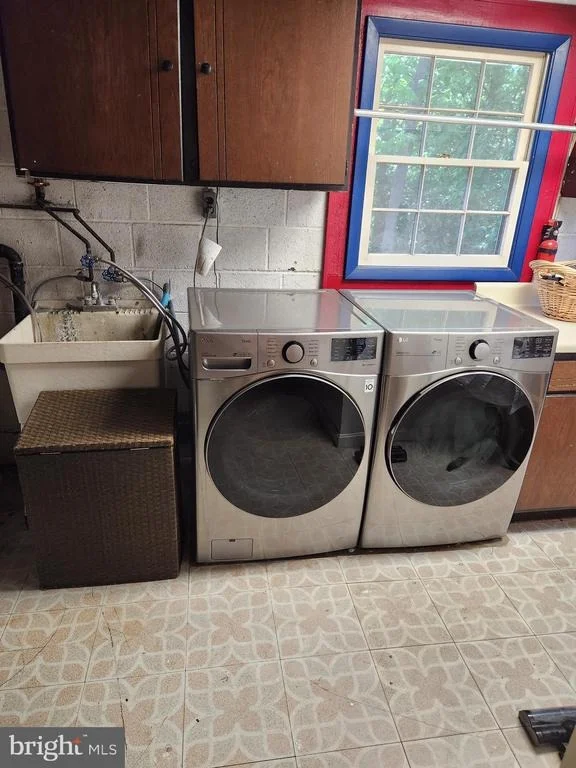 Photo of 9621 PODIUM DRIVE