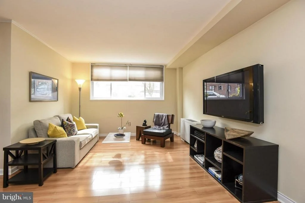 Photo of Unit G7 at 4545 MACARTHUR BOULEVARD NW