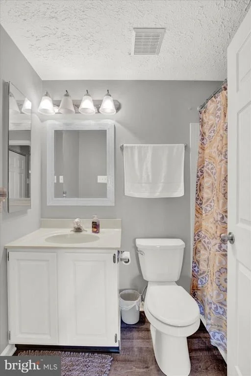 Photo of Unit 200L at 200 OAK LEAF CIRCLE