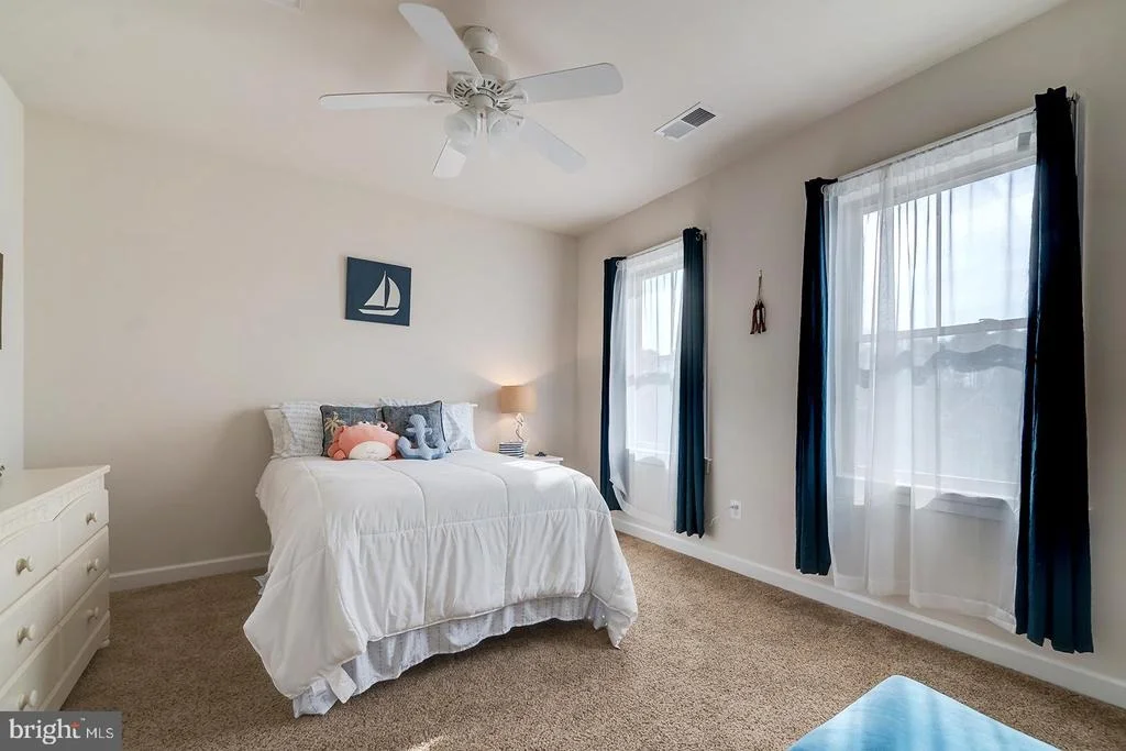 Photo of 38555 GOLDFINCH LANE