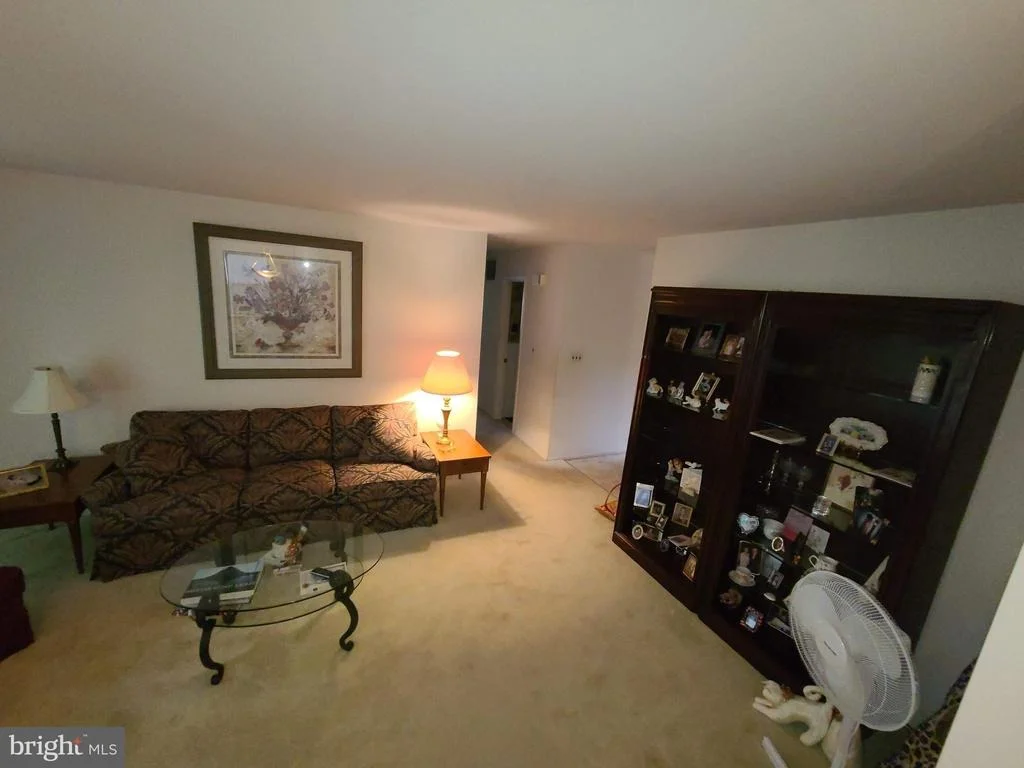 Photo of 6133 SHERBORN LANE