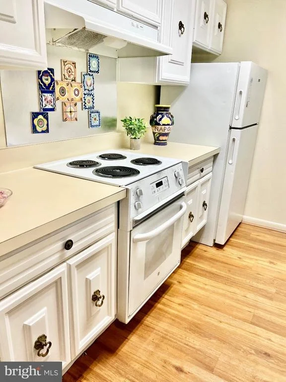 Photo of Unit 101B at 3640 GLENEAGLES DRIVE