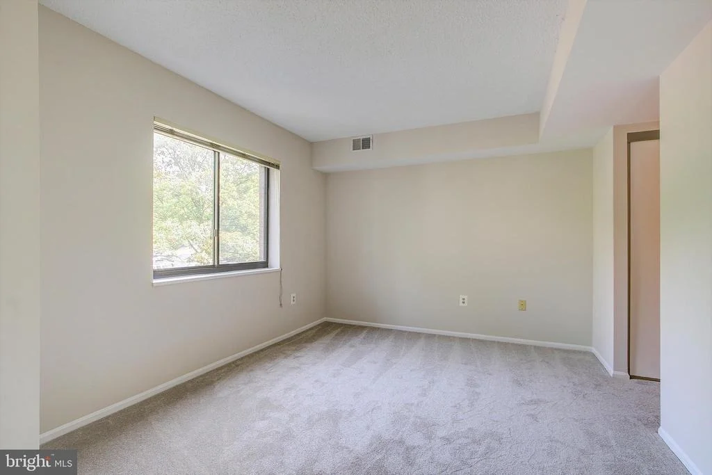 Photo of Unit 1224 at 15101 INTERLACHEN DRIVE