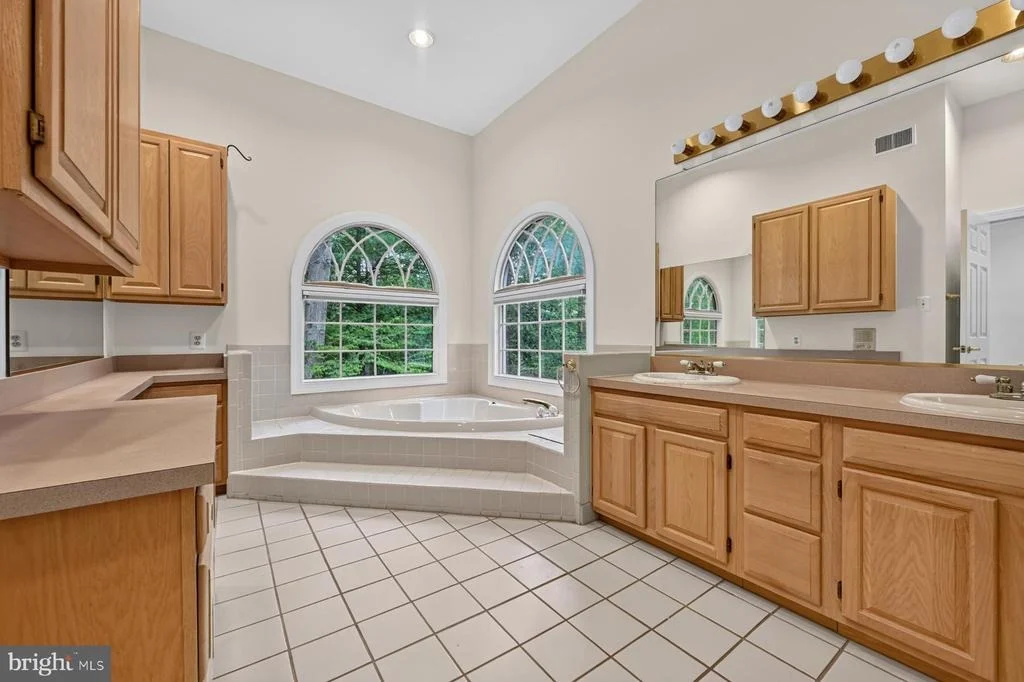 Photo of 900 MALVERN HILL DRIVE