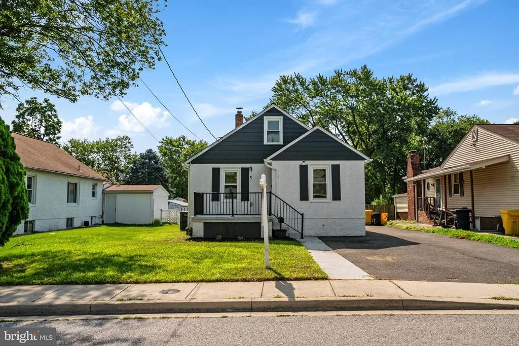 Photo of 5 HAMPTON ROAD