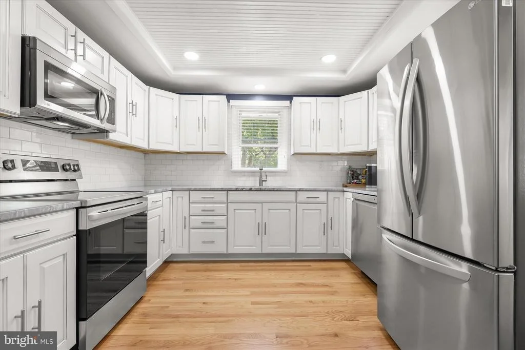 Photo of 10119 BIRD RIVER ROAD