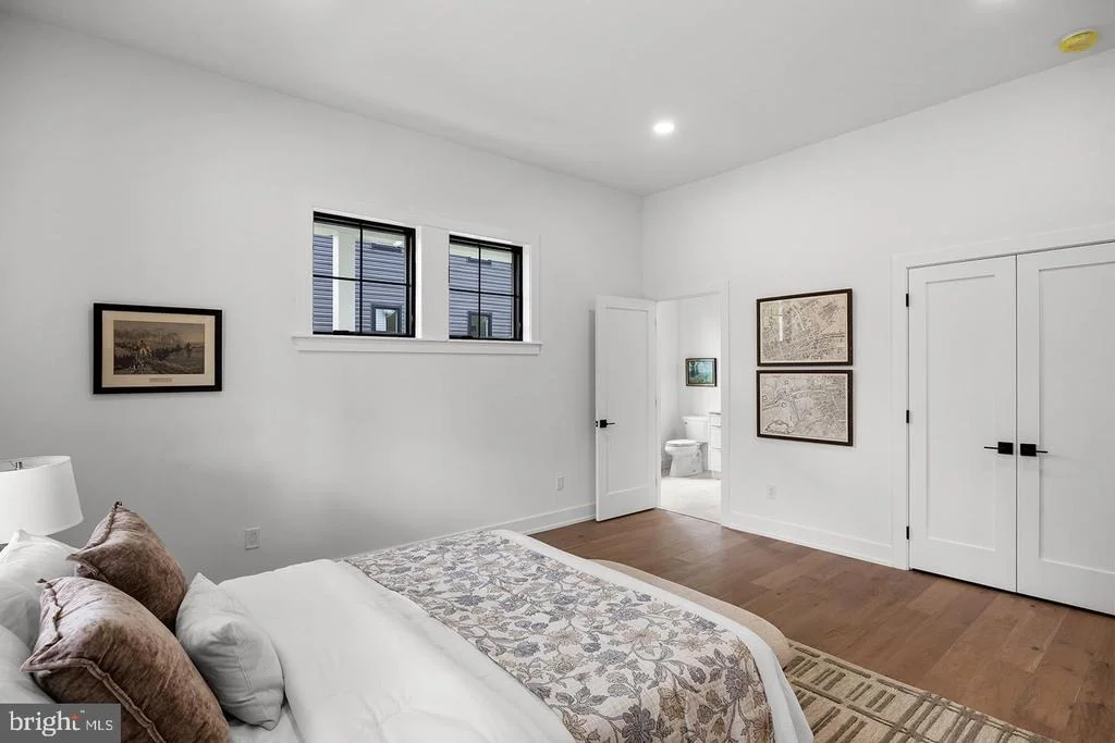 Photo of 6 CHAPEL AVENUE