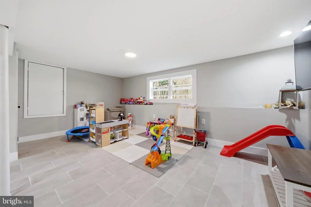 Photo of 16 SKEET ROAD