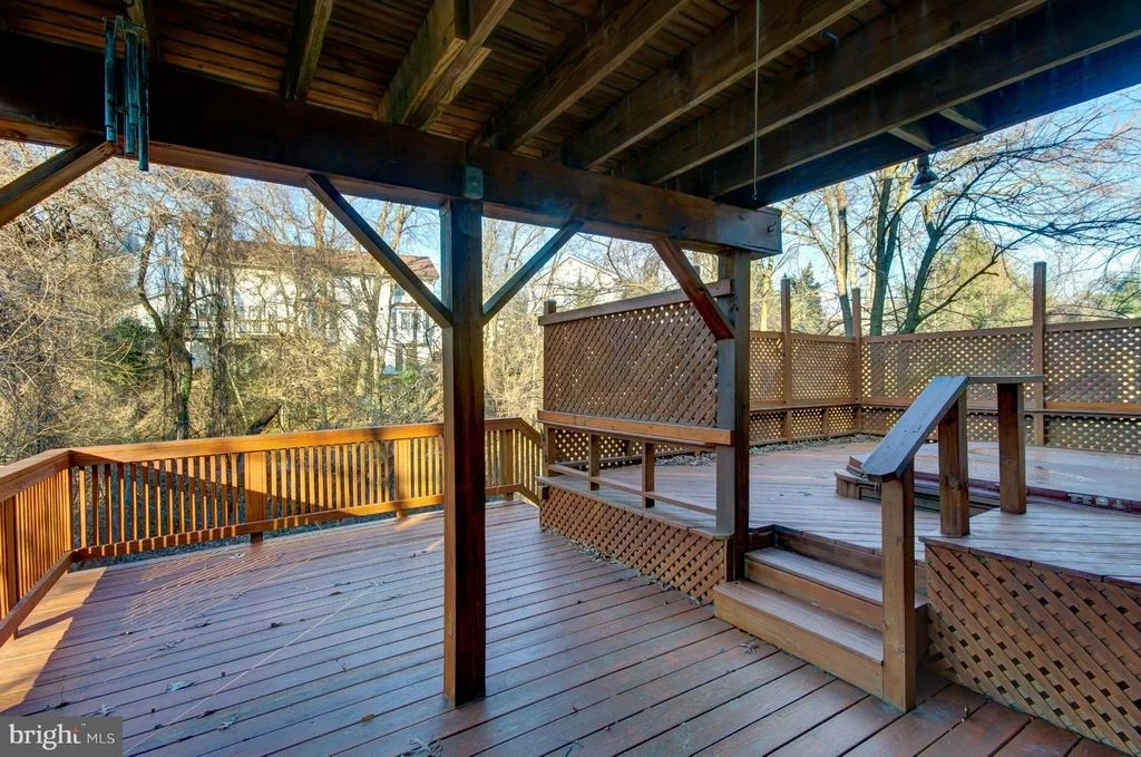 Photo of 1734 STONEBRIDGE ROAD