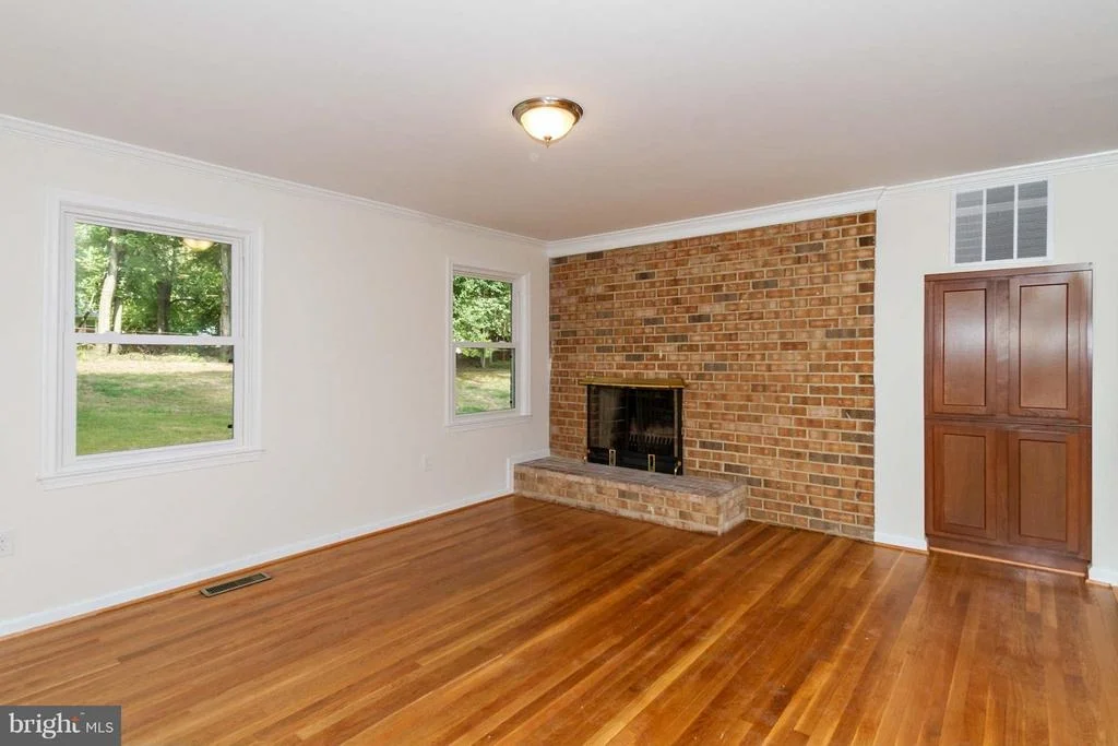 Photo of 3905 QUEEN MARY DRIVE