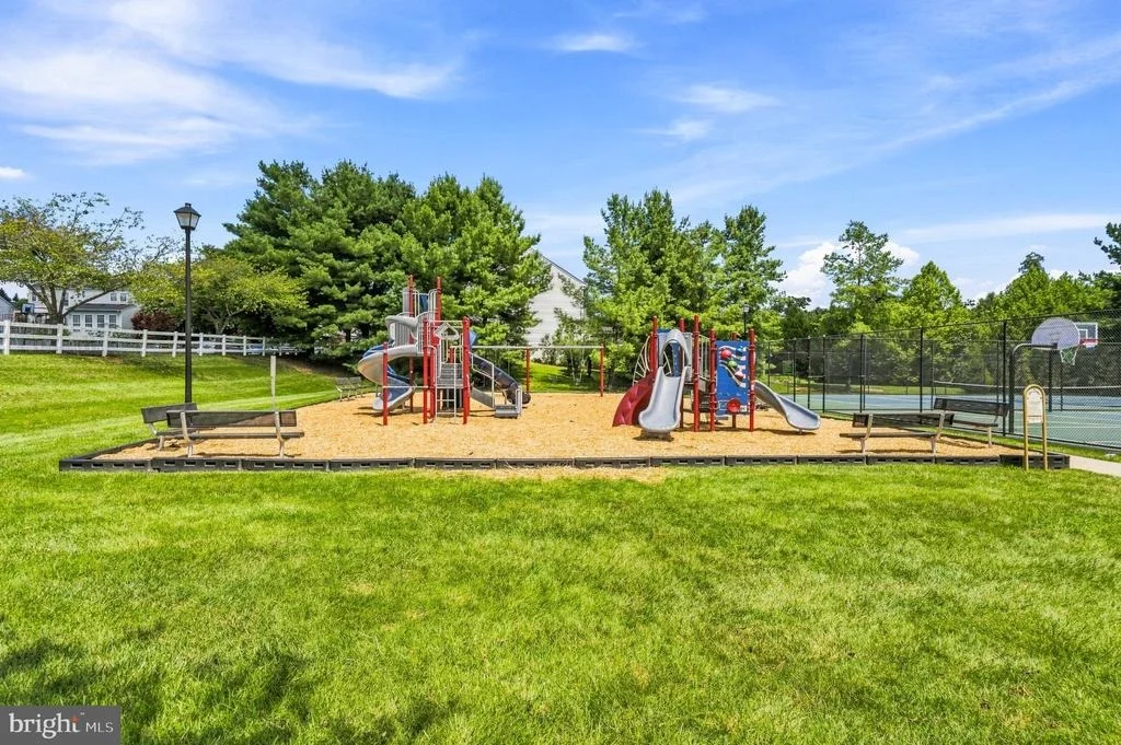 Photo of 1809 KINGS FOREST TRAIL