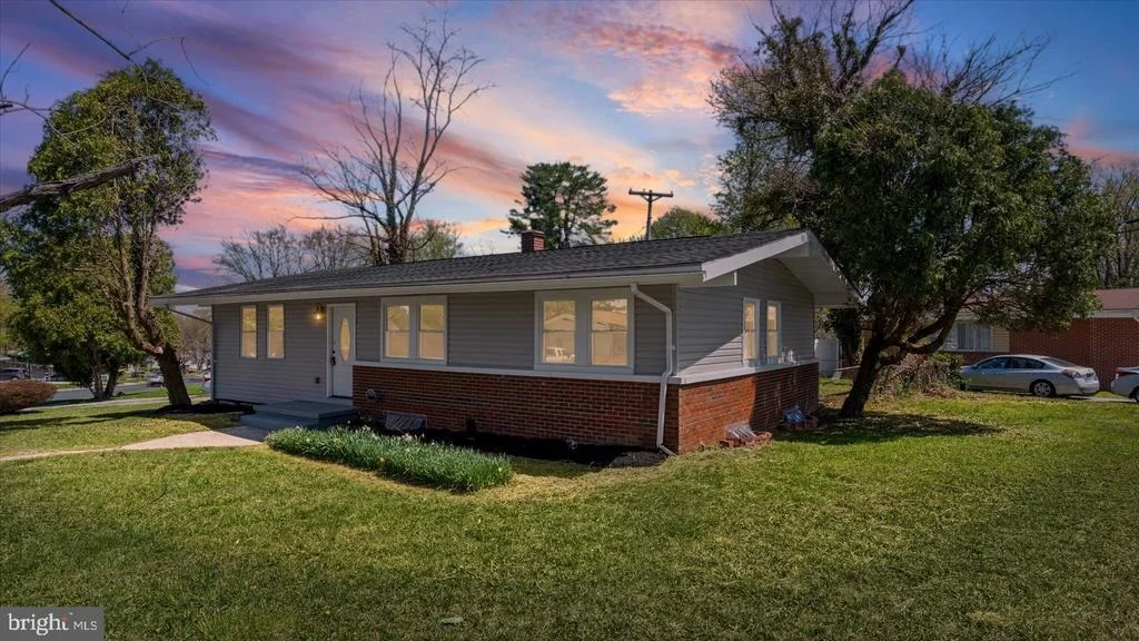 Photo of 3901 TIVERTON ROAD