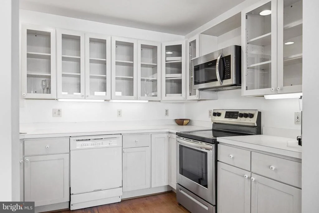 Photo of 5424 BEACH DRIVE
