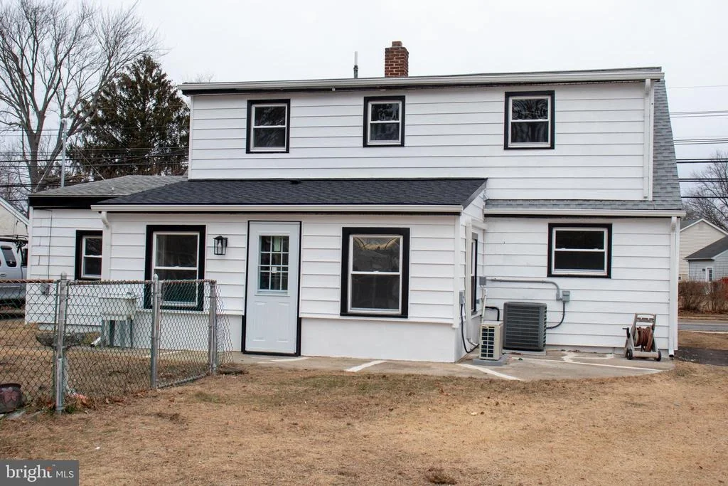 Photo of 952 COLUMBUS ROAD