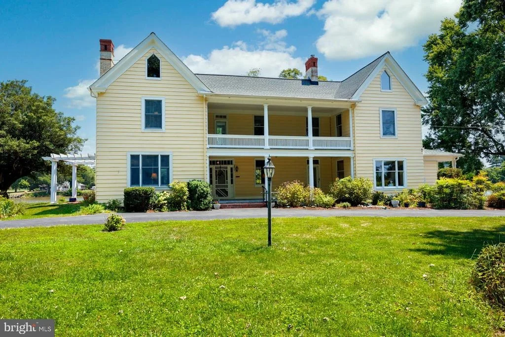 Photo of 2208 HORNS POINT ROAD