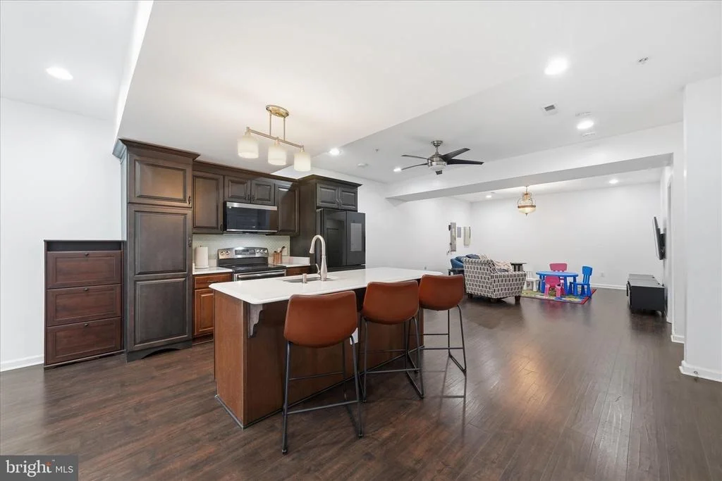 Photo of 23121 FREDERICK ROAD