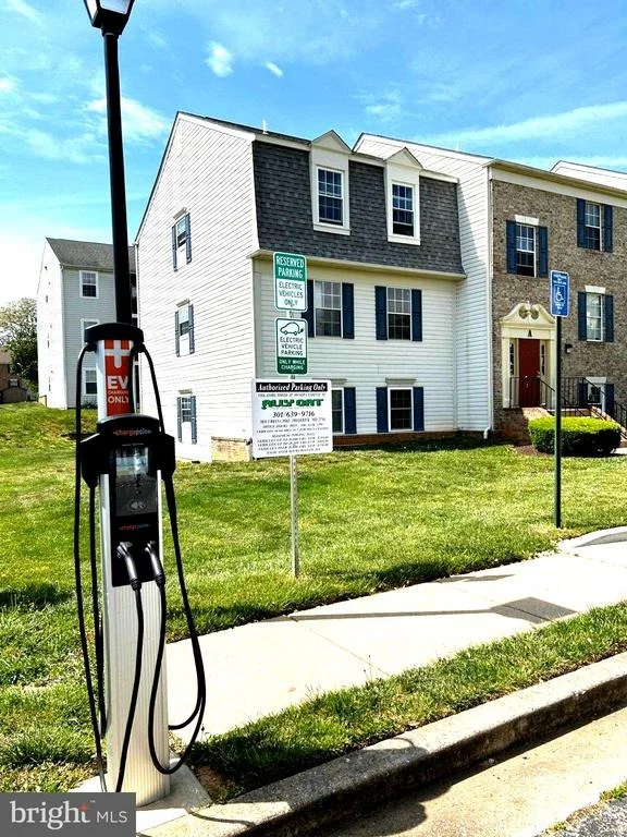 Photo of Unit 201A at 1405 KEY PARKWAY