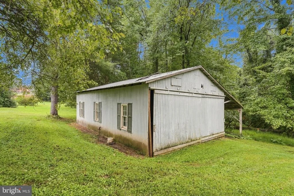 Photo of 19260 ROLLING HILLS DRIVE
