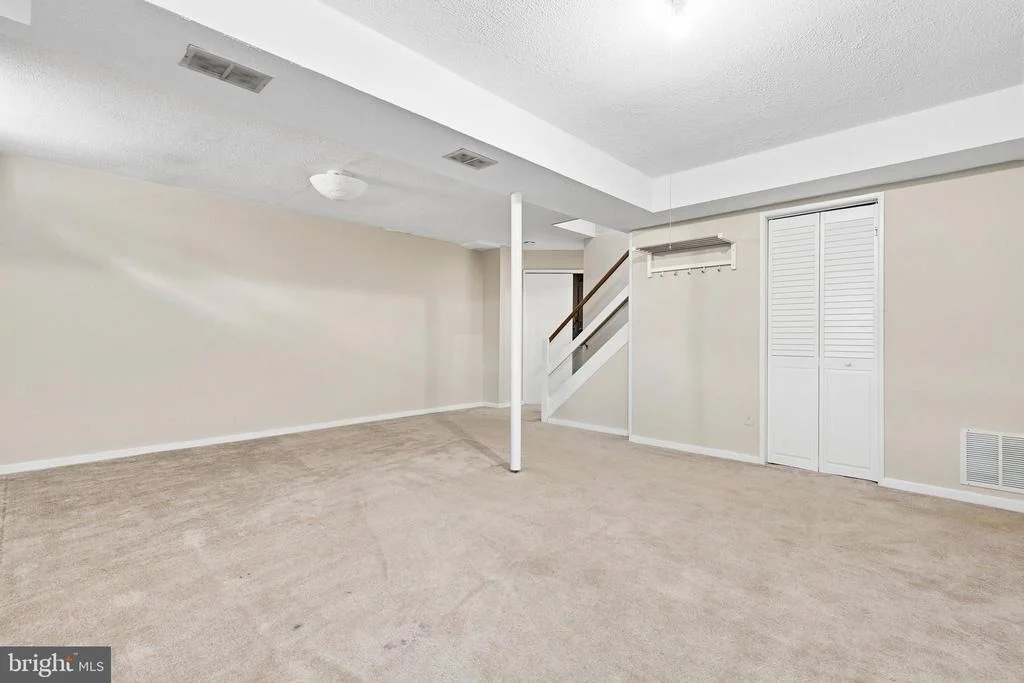 Photo of 9406 HALE PLACE