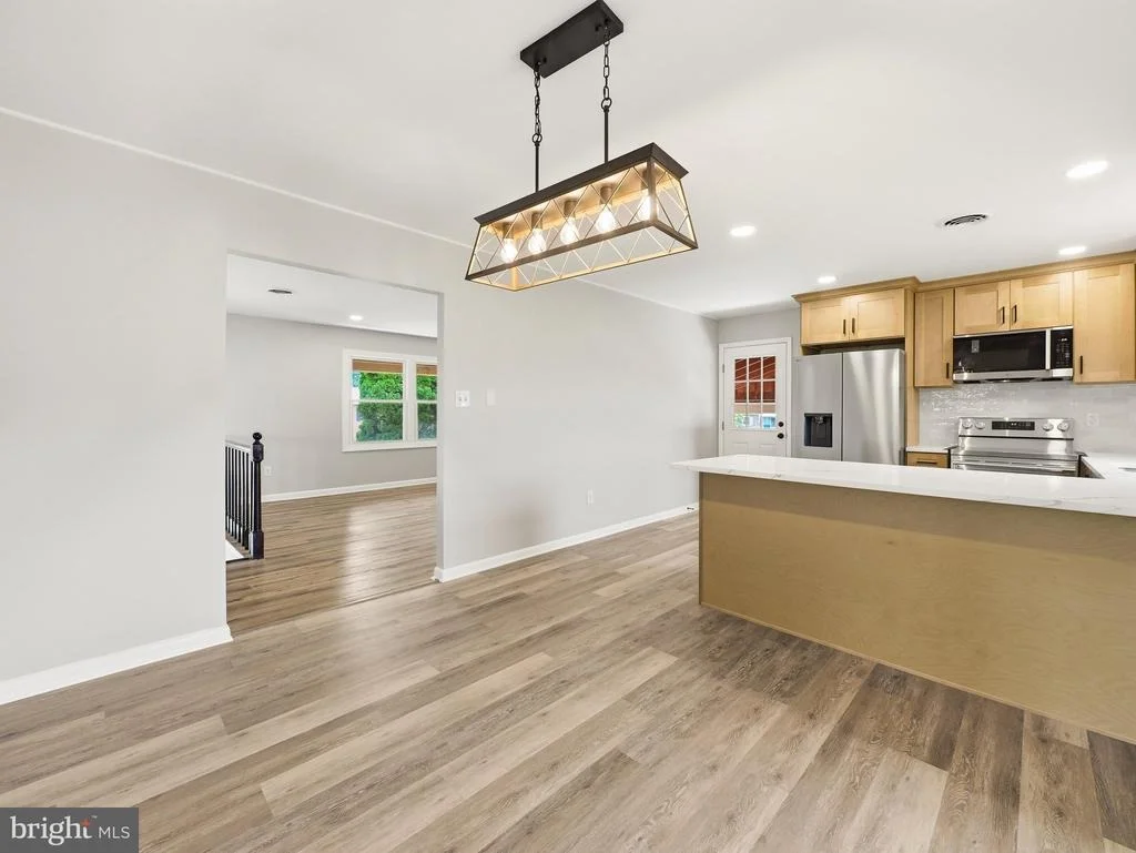 Photo of 17608 FOREST GLEN CIRCLE