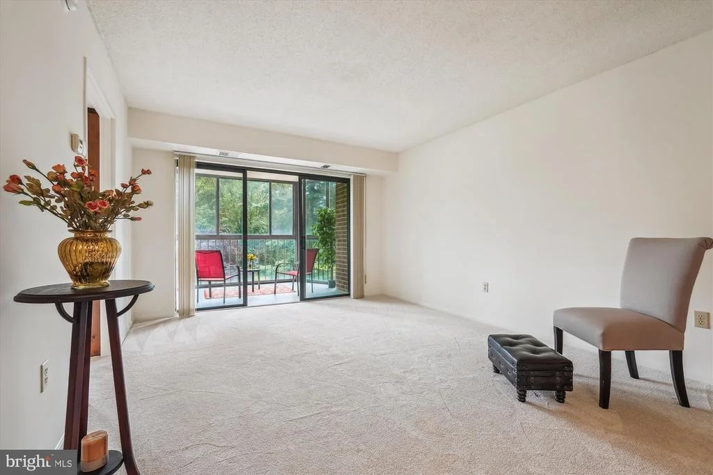 Photo of Unit 2220 at 15107 INTERLACHEN DRIVE