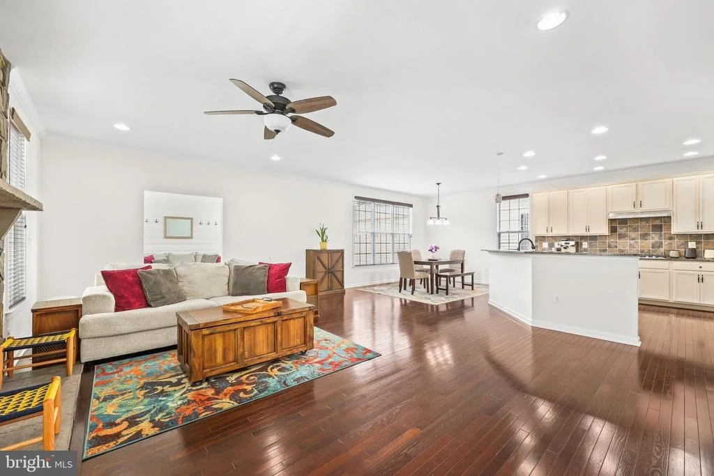 Photo of 43245 BARNSTEAD DRIVE