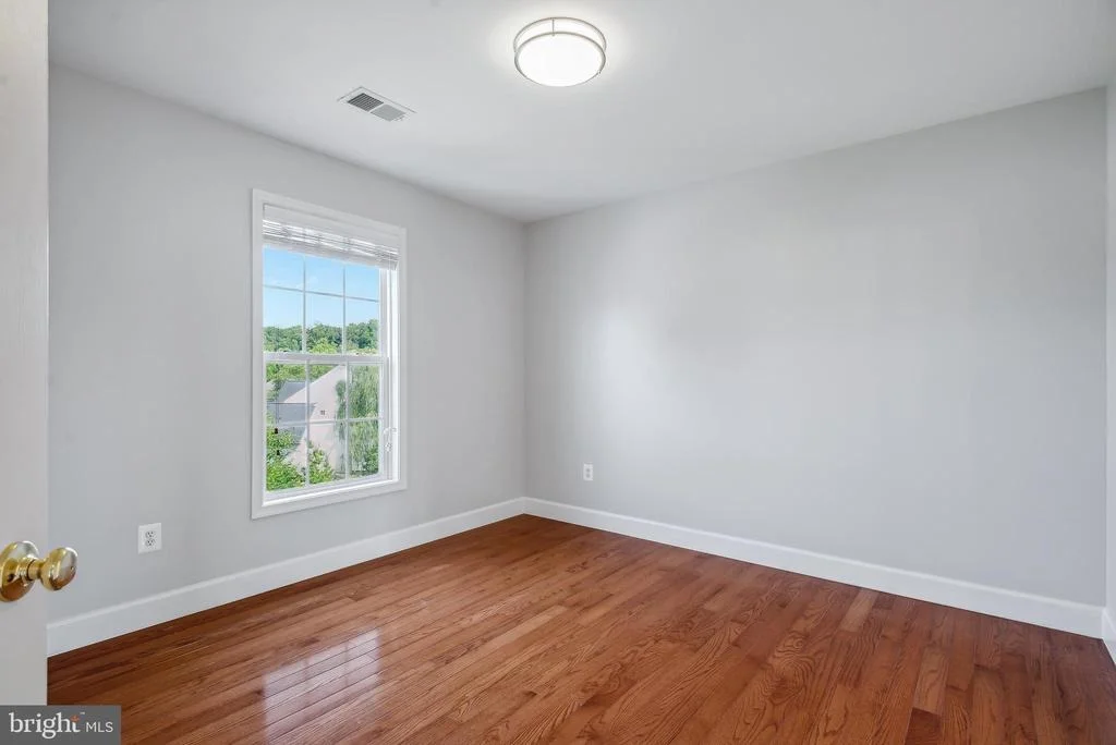 Photo of 18303 THUNDERCLOUD ROAD