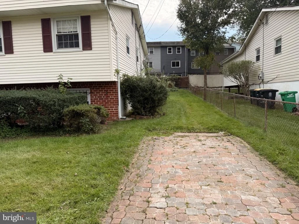 Photo of 6911 CANYON DRIVE