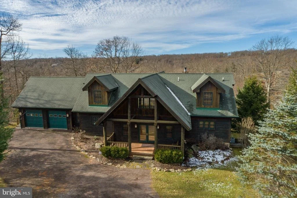 Photo of 246 MOUNTAINTOP ROAD