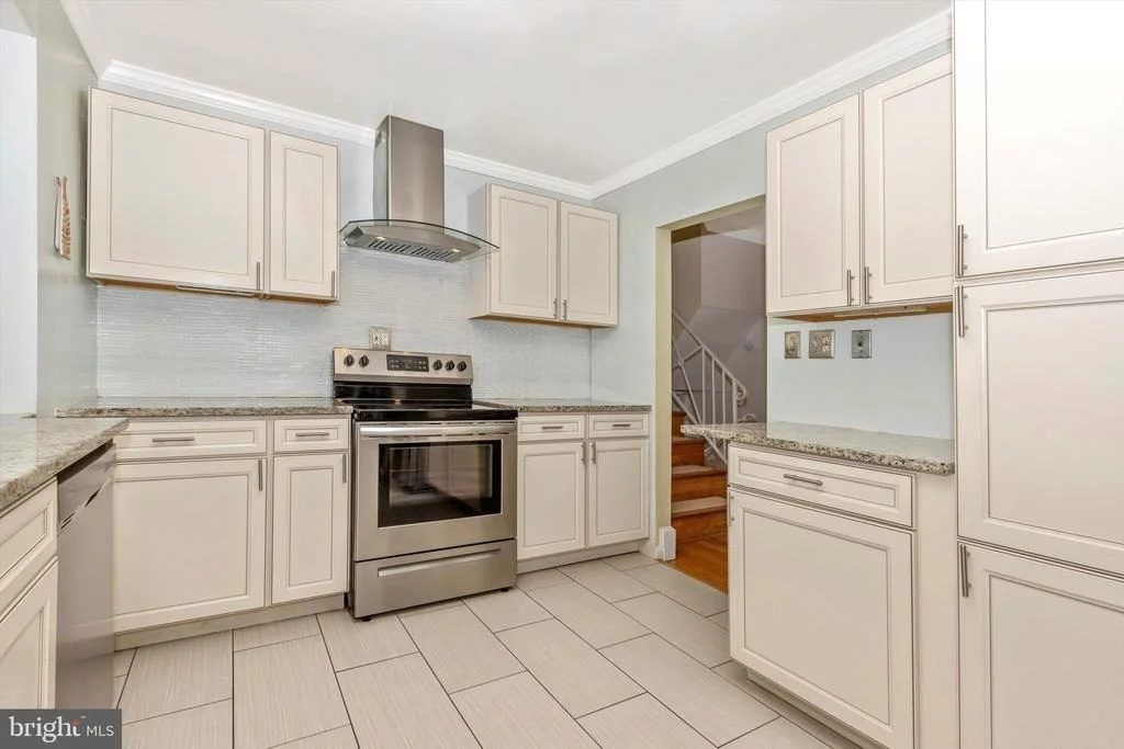 Photo of 4112 WELLER ROAD