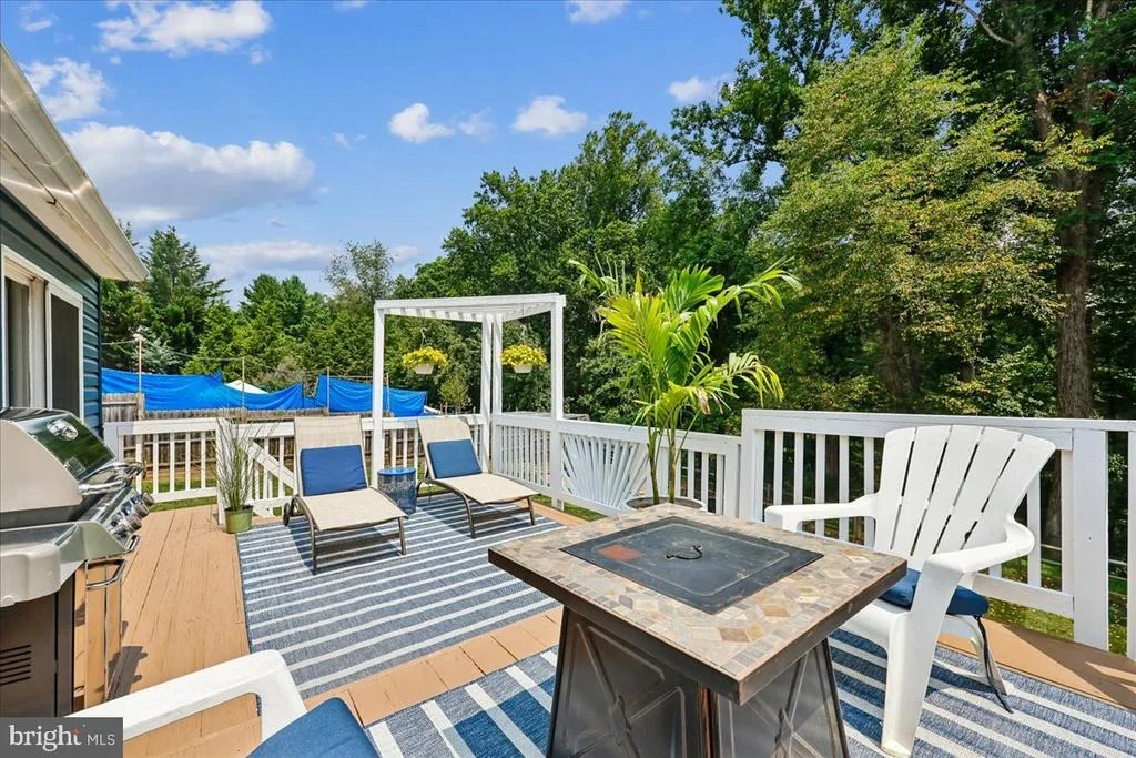 Photo of 24713 CUTSAIL DRIVE