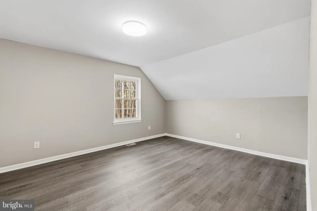 Photo of 221 OAK LANE