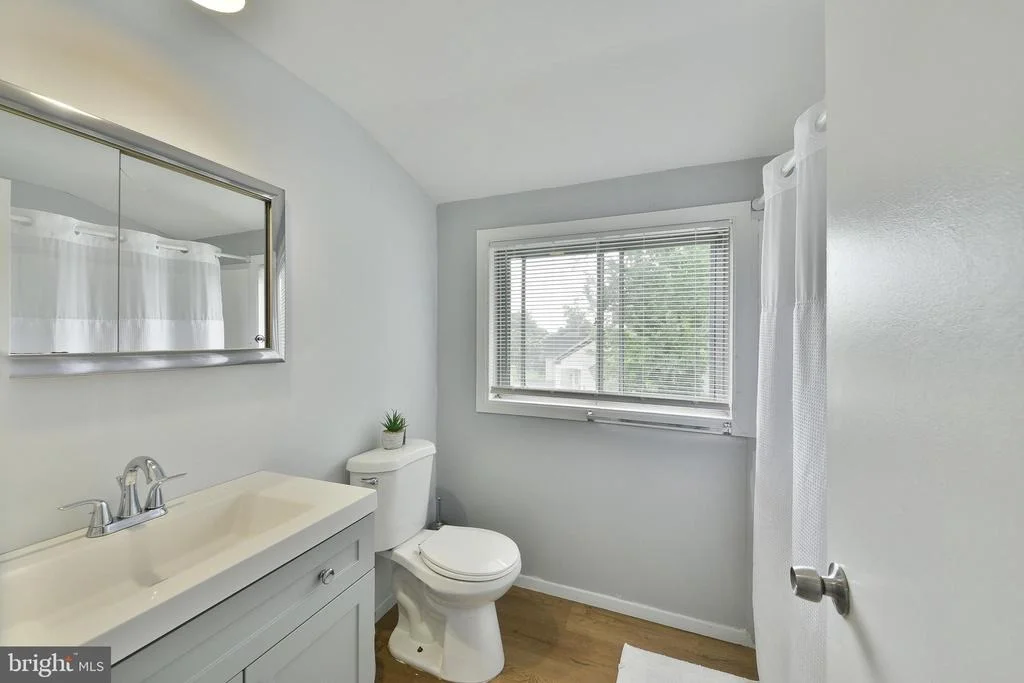Photo of 8 WINDOVER LANE