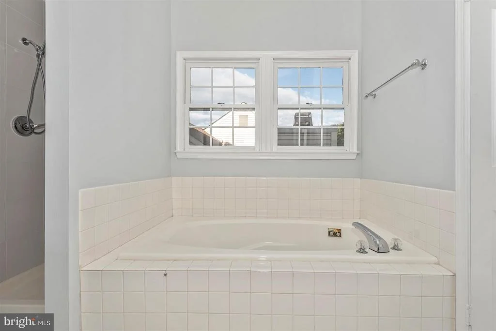 Photo of 25 SOLITAIRE COURT